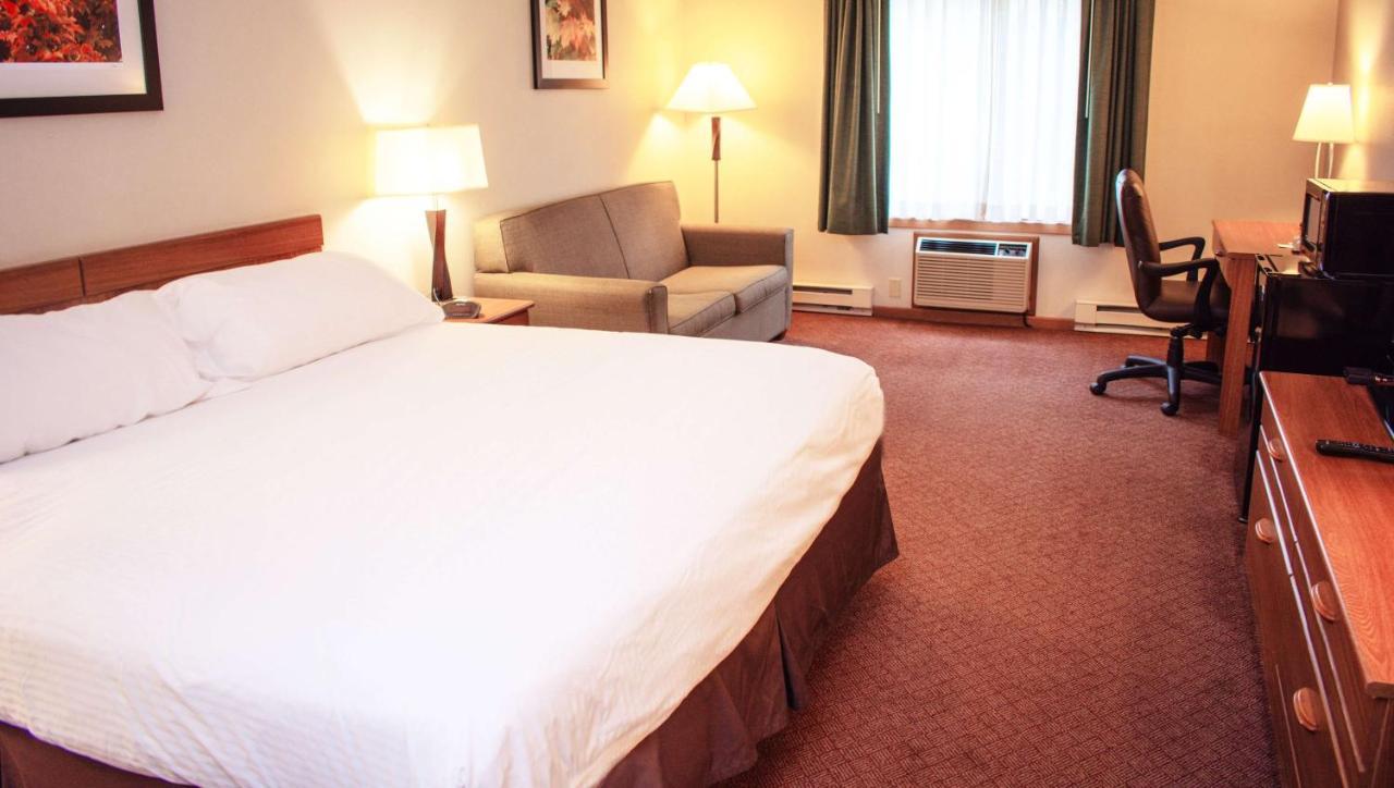 Magnuson Hotel Country Inn Ishpeming Extérieur photo