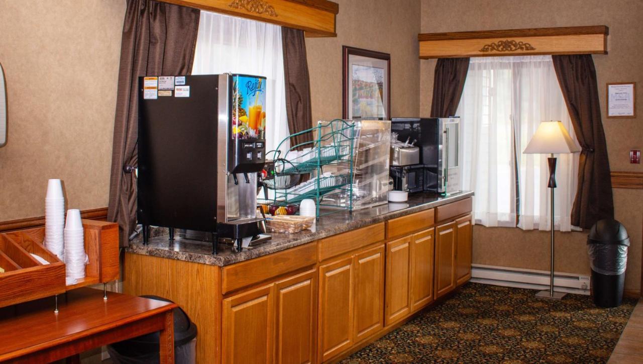 Magnuson Hotel Country Inn Ishpeming Extérieur photo